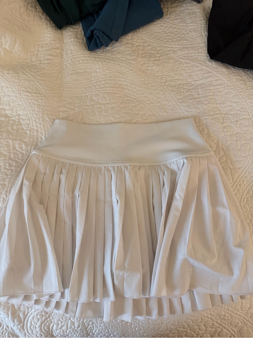 CRZ YOGA White Pleated Tennis Skirt